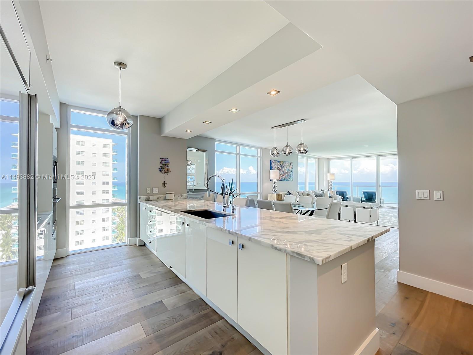 APOGEE BEACH CONDOMINIUM - Residential