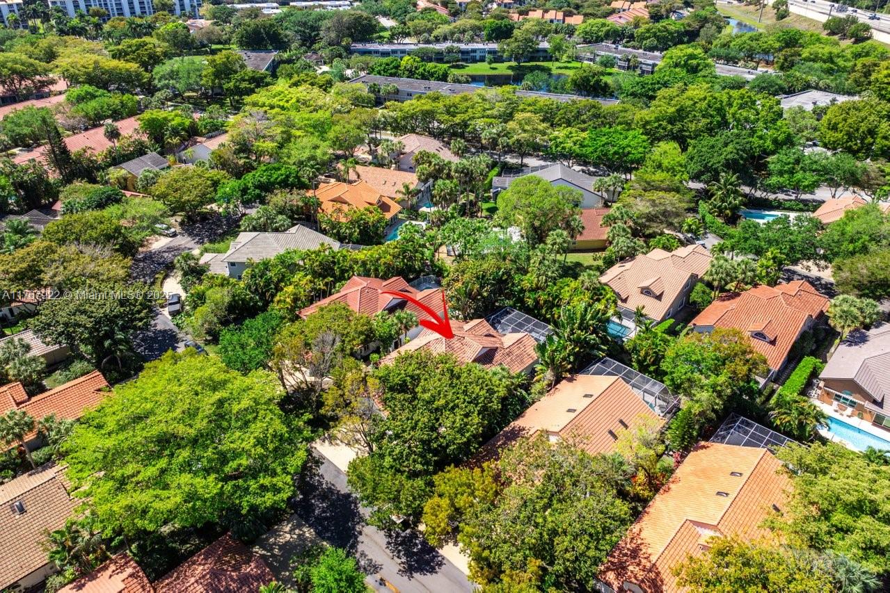 PALM-AIRE OAKS COURSE EST - Residential