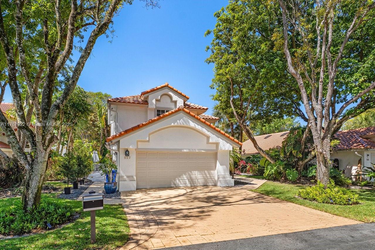 517 Misty Oaks Dr