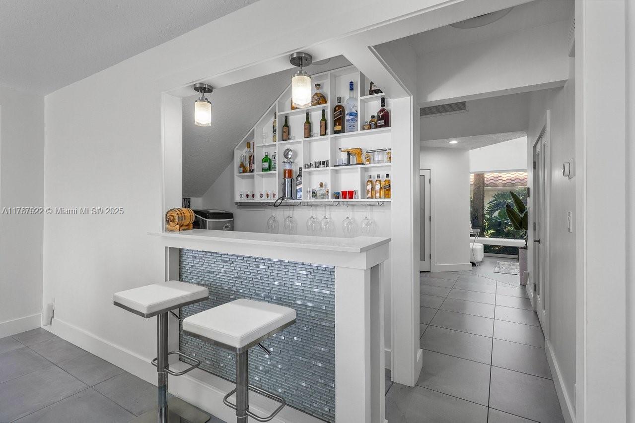 PALM-AIRE OAKS COURSE EST - Residential