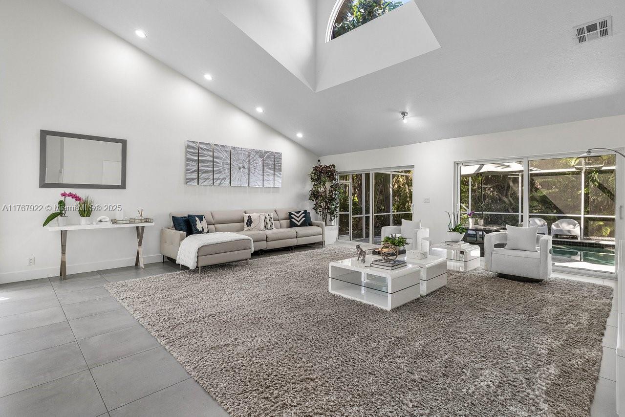 PALM-AIRE OAKS COURSE EST - Residential