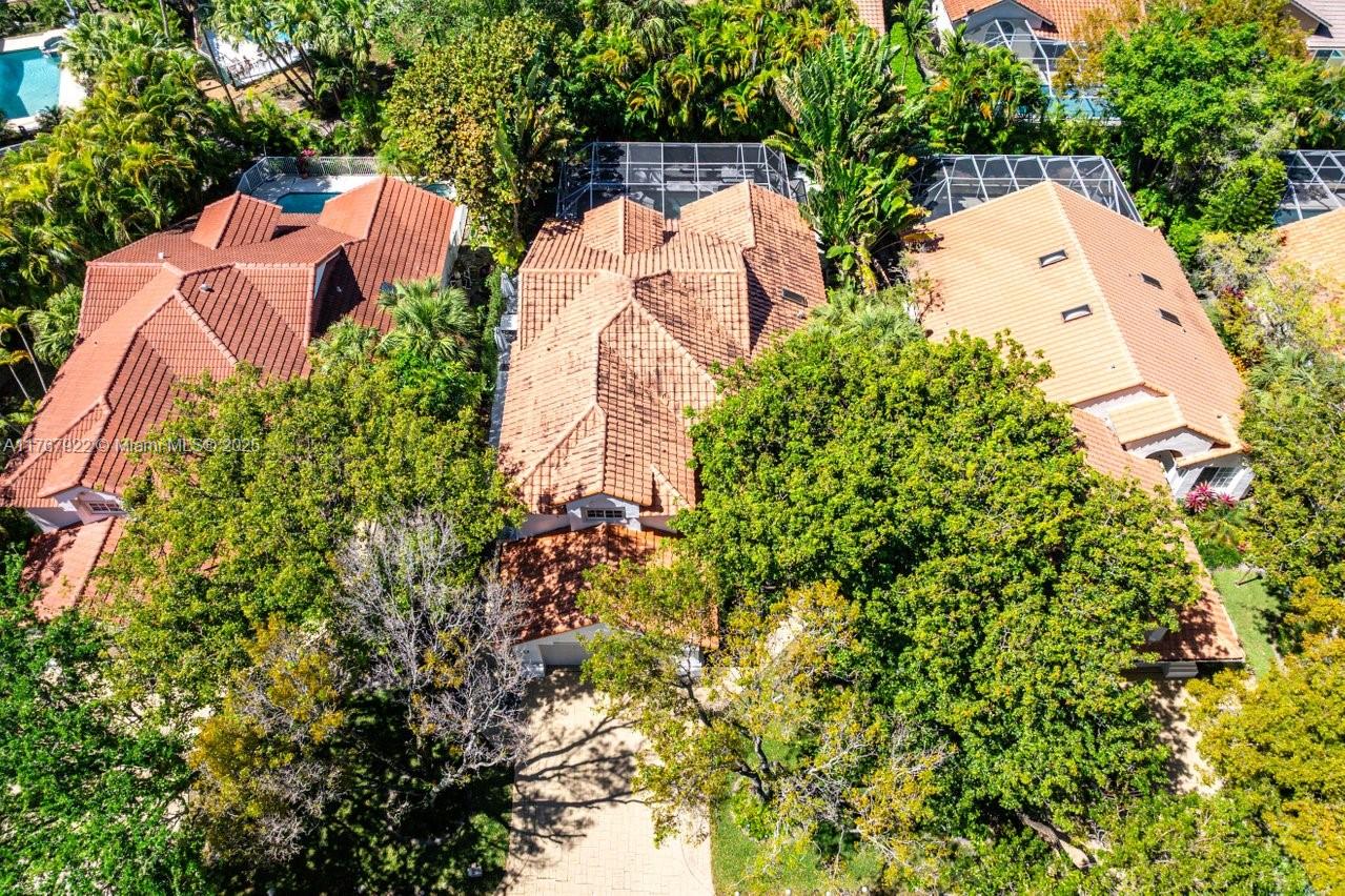 PALM-AIRE OAKS COURSE EST - Residential