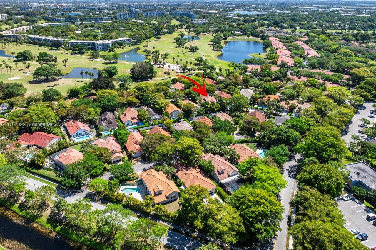 PALM-AIRE OAKS COURSE EST - Residential