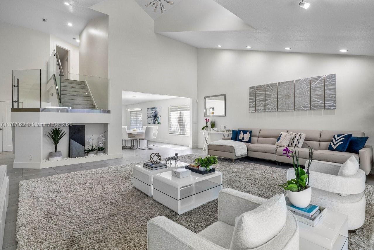 PALM-AIRE OAKS COURSE EST - Residential
