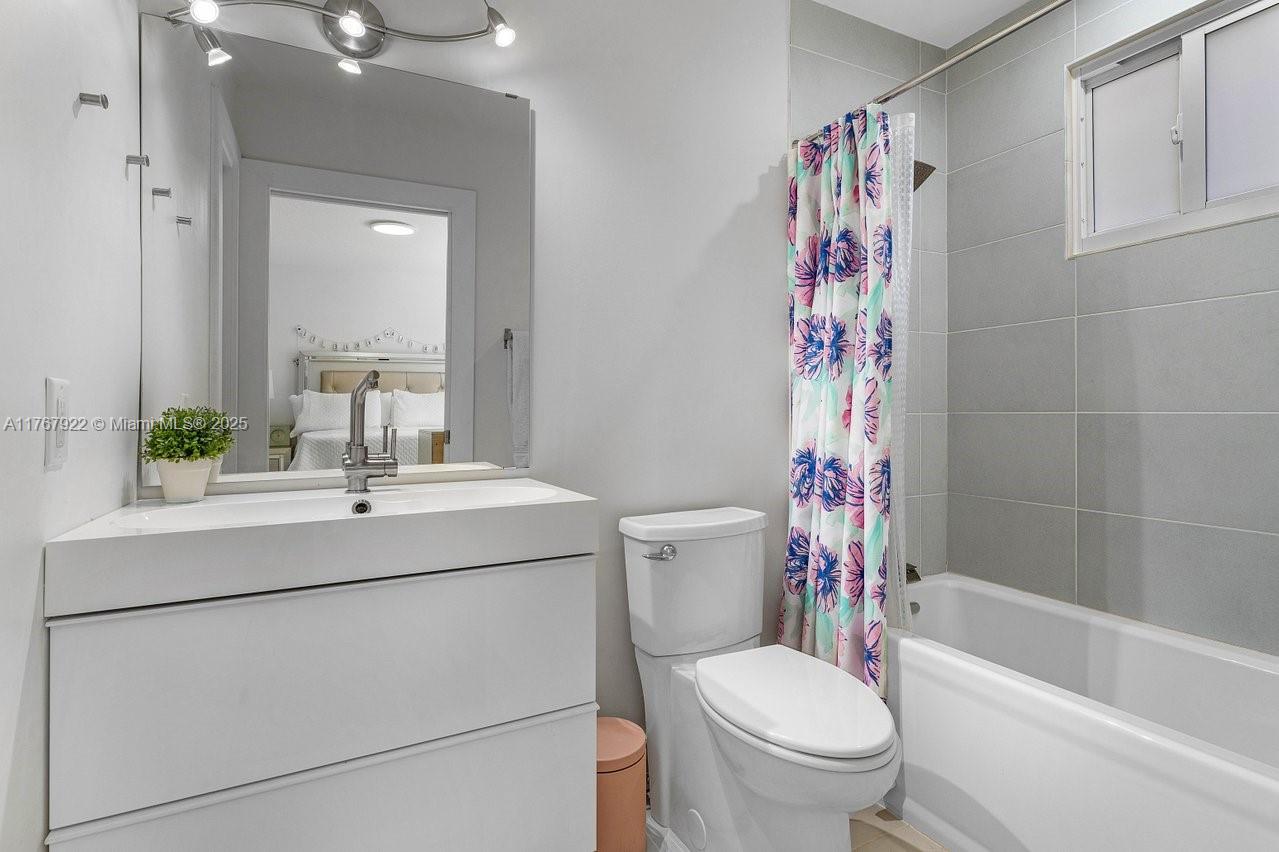 PALM-AIRE OAKS COURSE EST - Residential