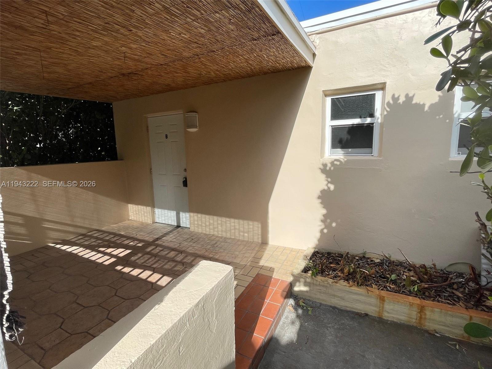 HOLLYWOOD - Residential Lease