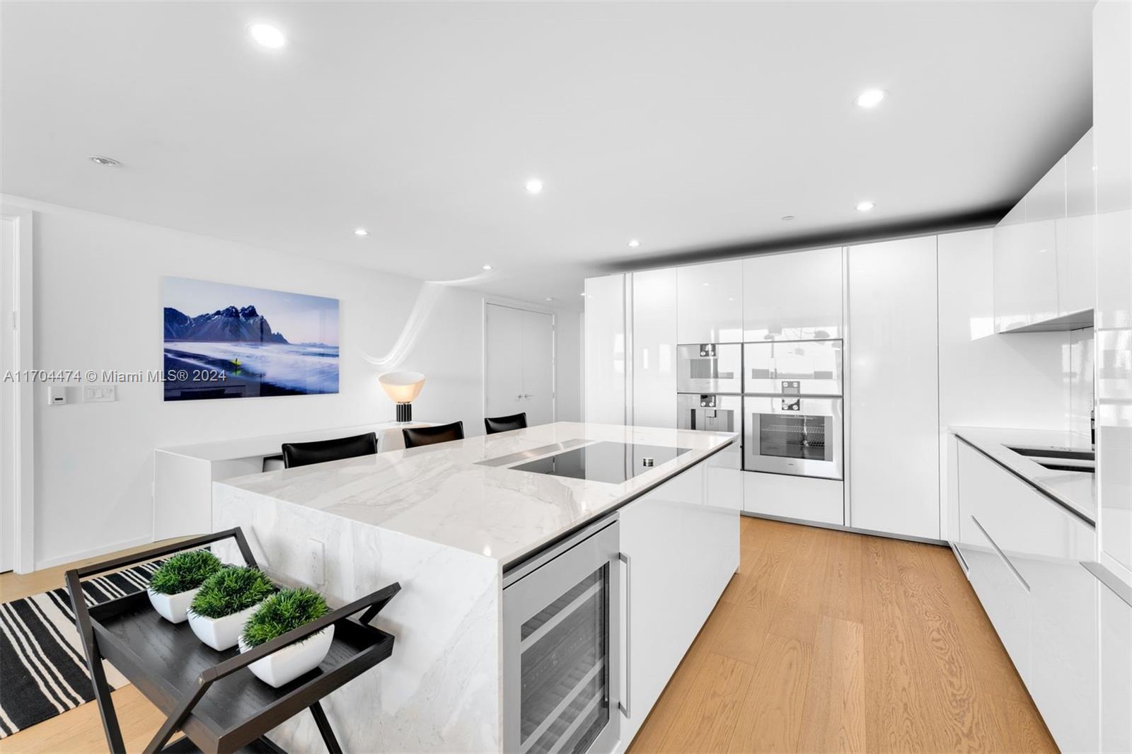 OCEANA BAL HARBOUR CONDO - Residential