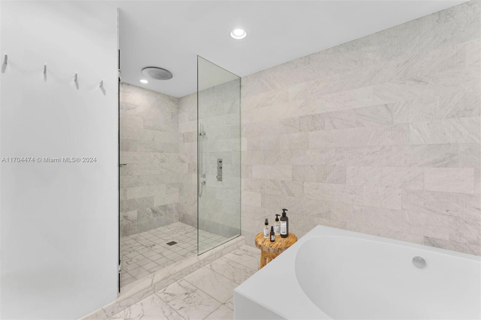 OCEANA BAL HARBOUR CONDO - Residential