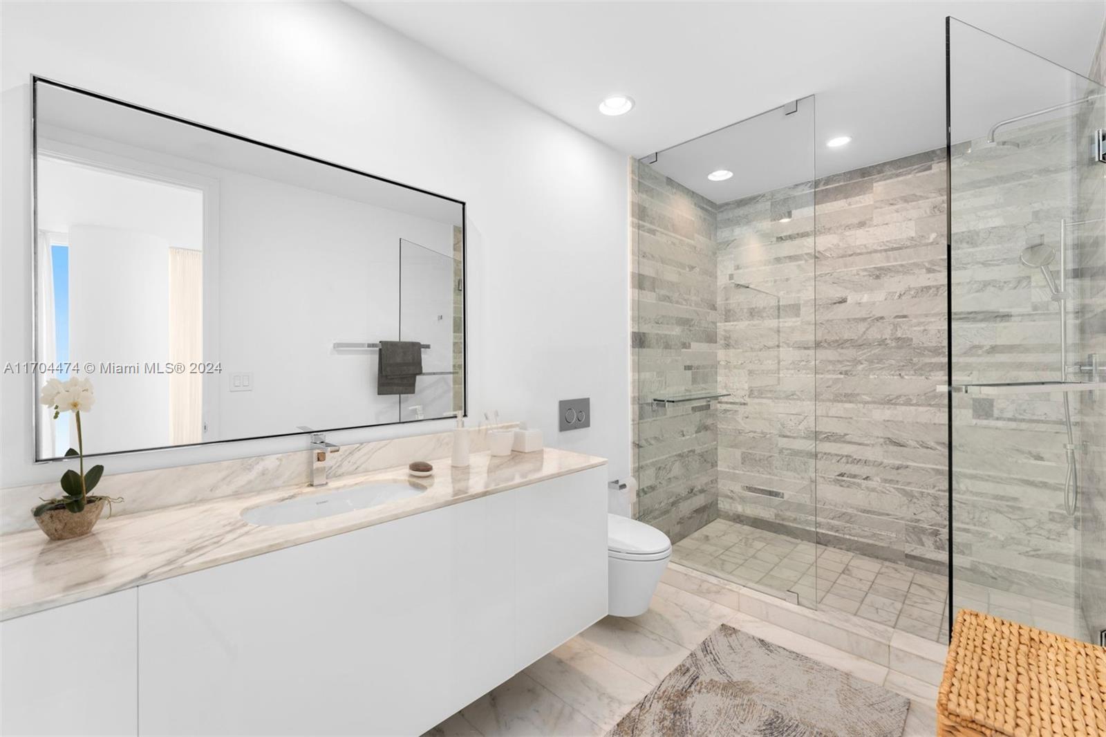 OCEANA BAL HARBOUR CONDO - Residential