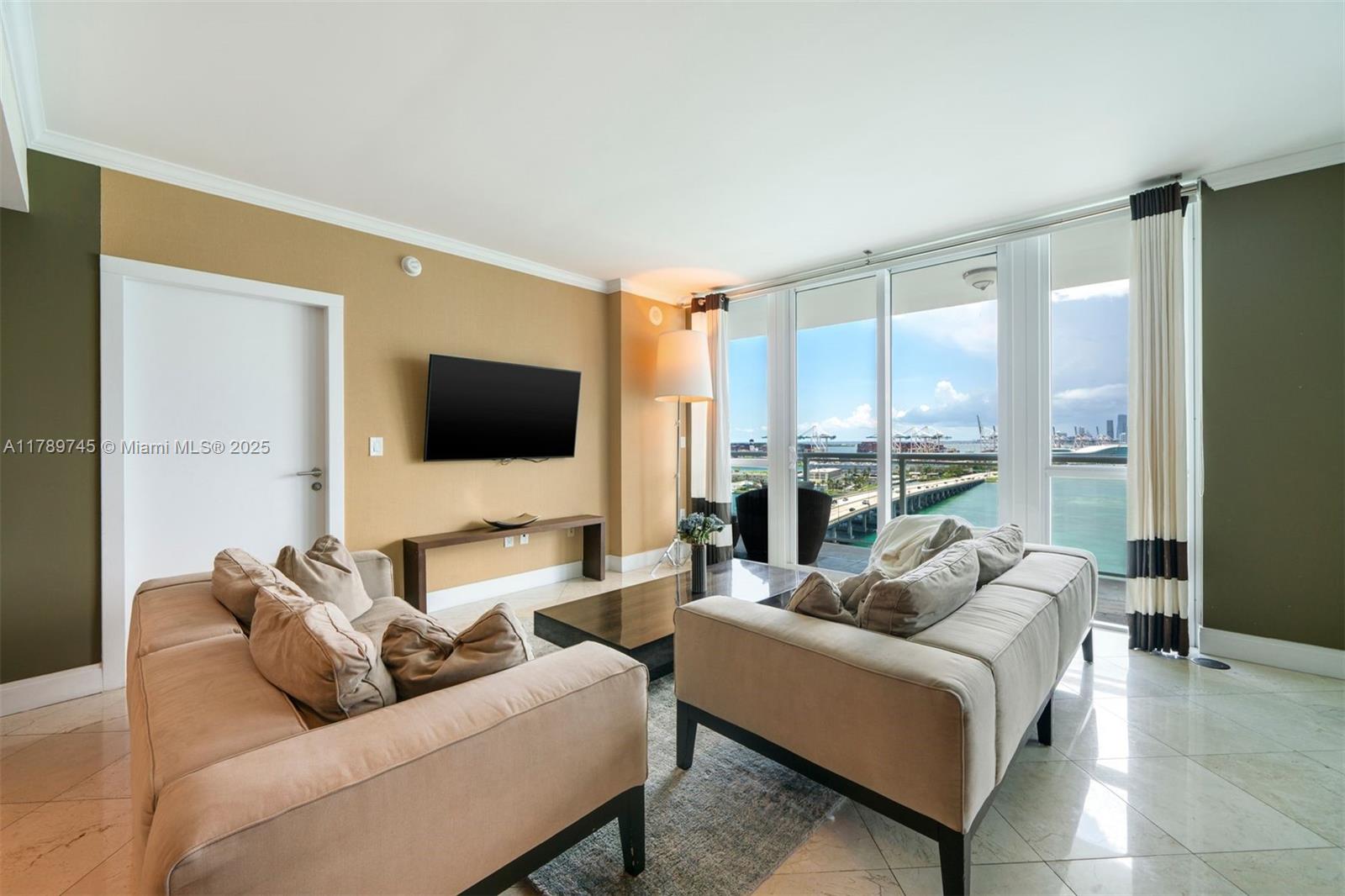 Rental Property at 520 West Avenue 1603, Miami Beach, Miami-Dade County, Florida - Bedrooms: 1 
Bathrooms: 2  - $6,500 MO.