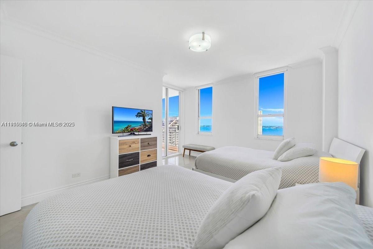 COURVOISIER COURTS CONDO - Residential Lease