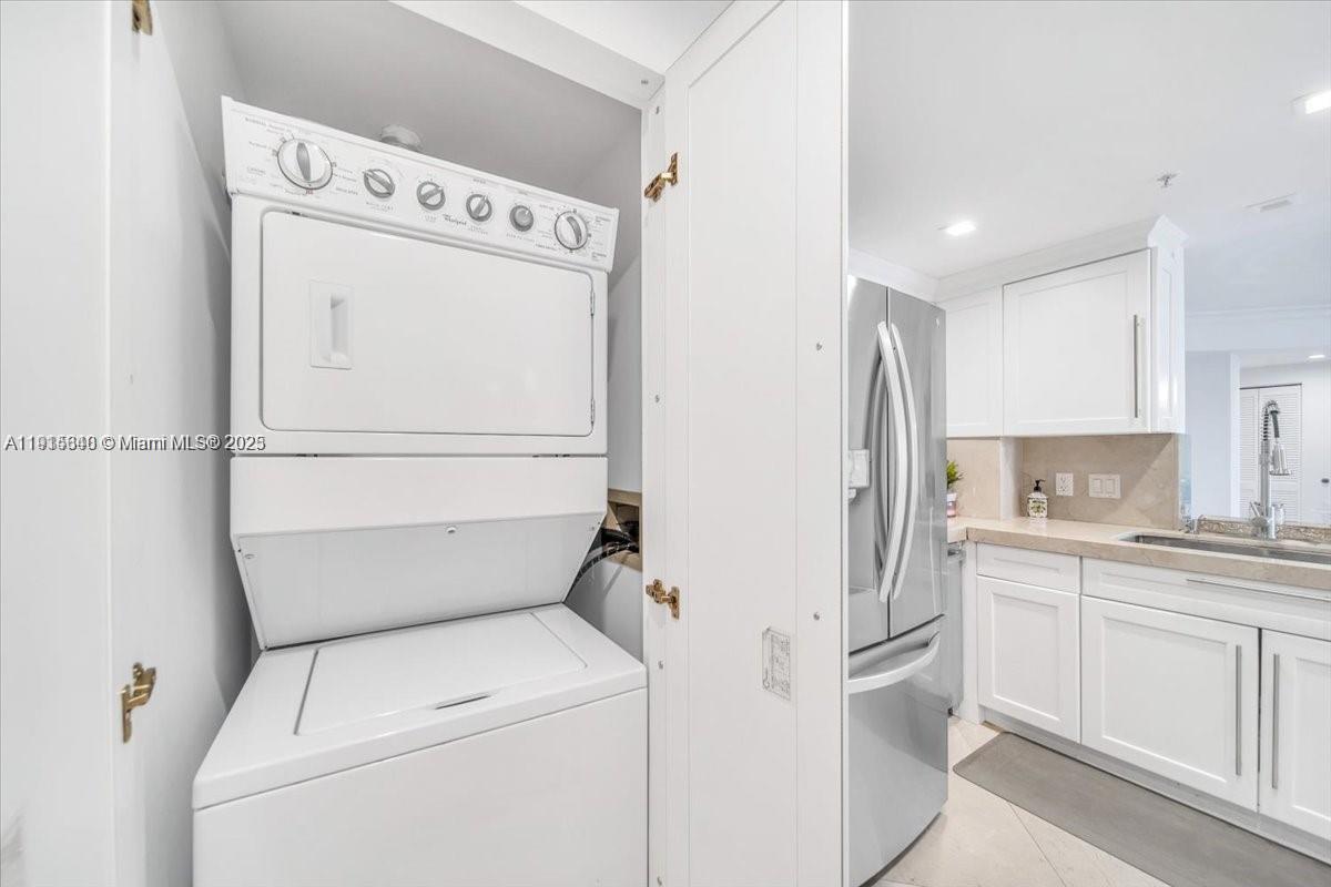 COURVOISIER COURTS CONDO - Residential Lease