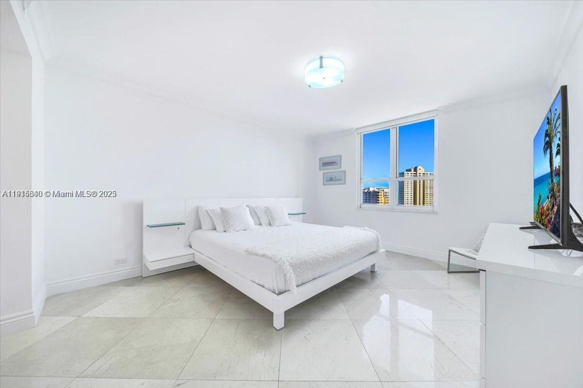 COURVOISIER COURTS CONDO - Residential Lease