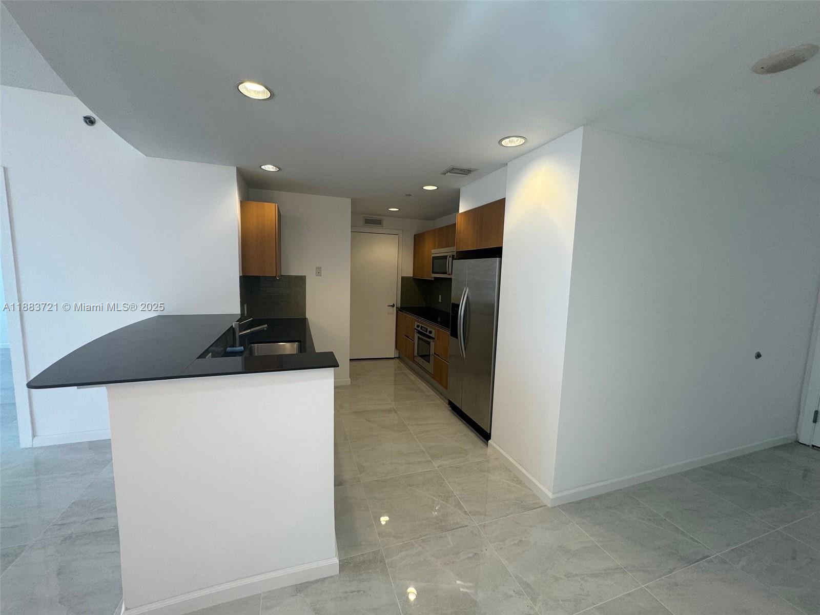 1060 BRICKELL CONDO - Residential Lease