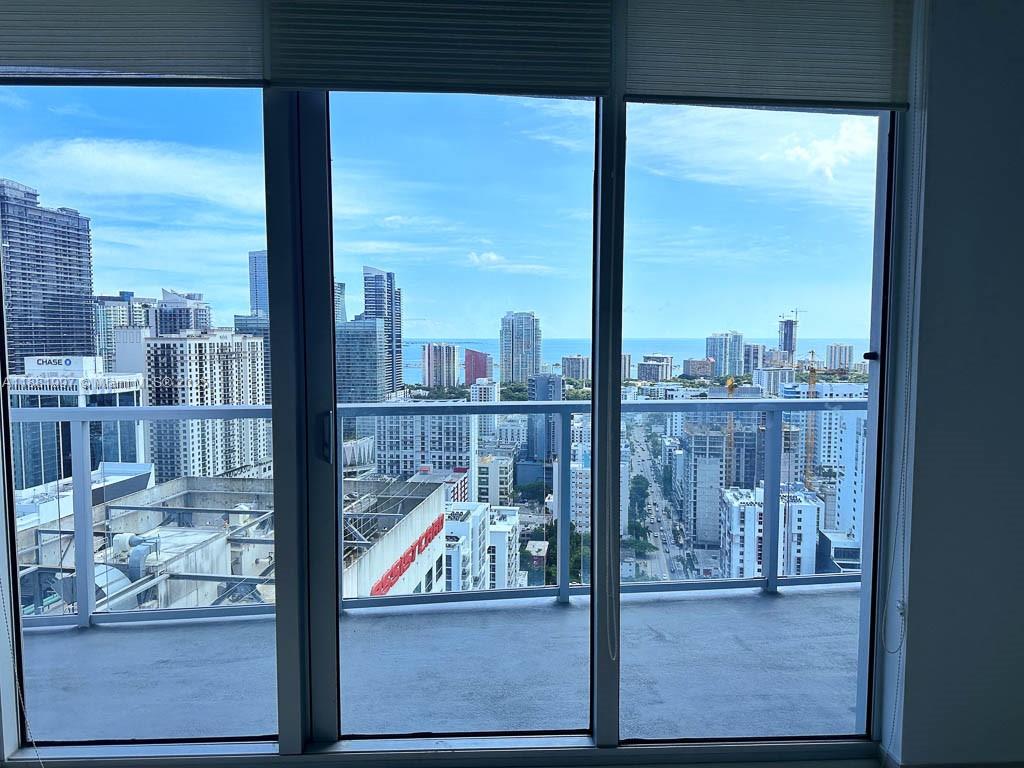 LATITUDE ON THE RIVER CON - Residential