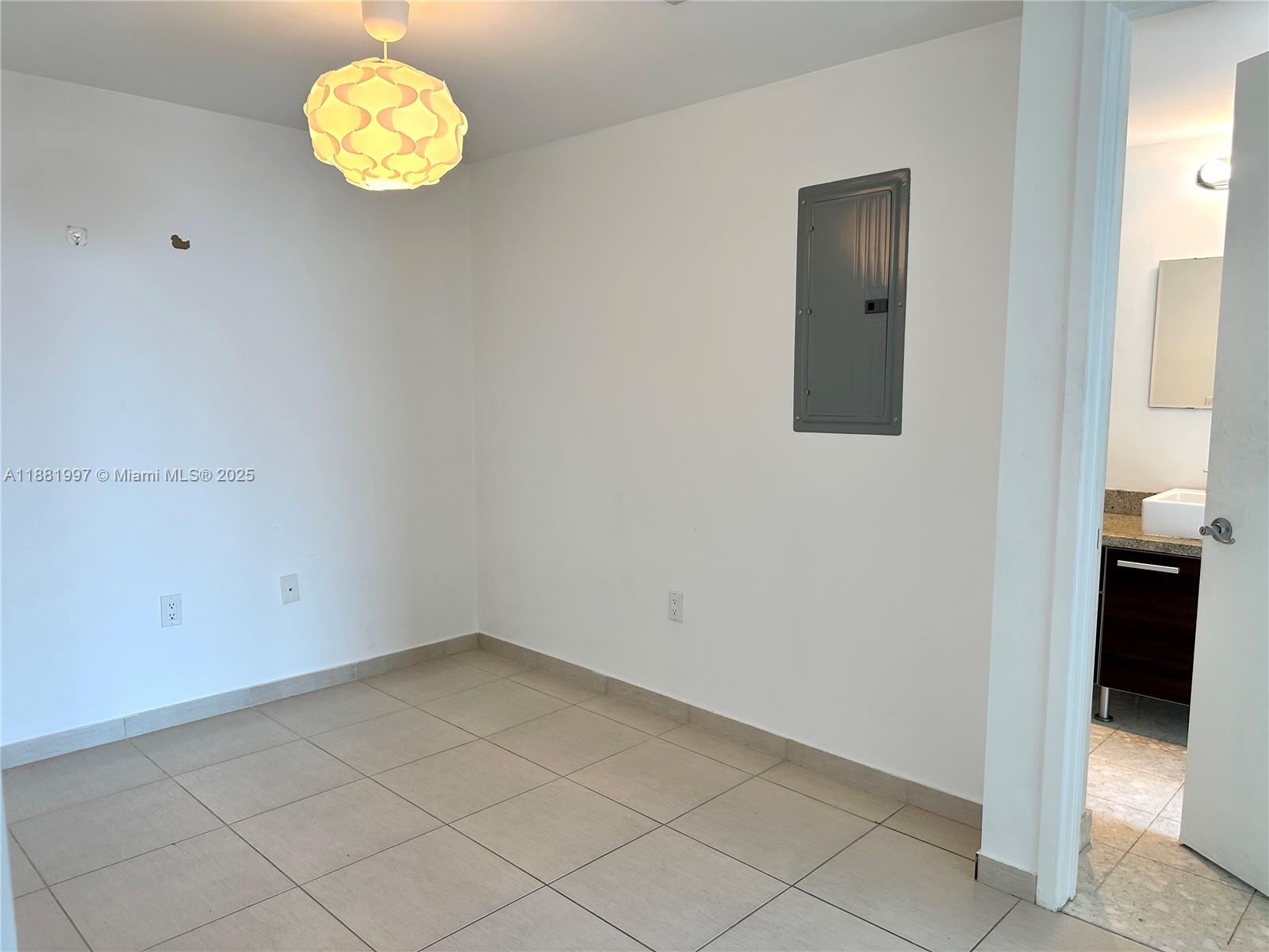 LATITUDE ON THE RIVER CON - Residential