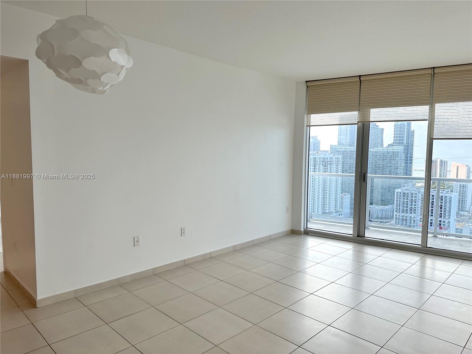 LATITUDE ON THE RIVER CON - Residential