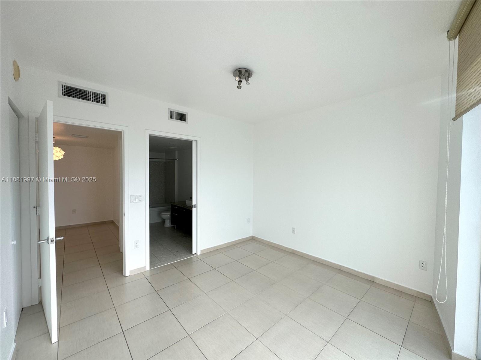 LATITUDE ON THE RIVER CON - Residential