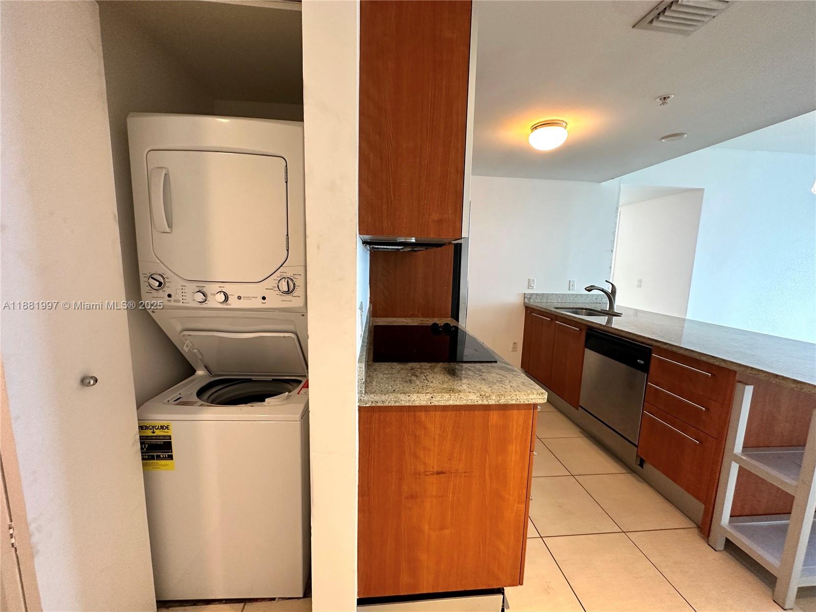 LATITUDE ON THE RIVER CON - Residential