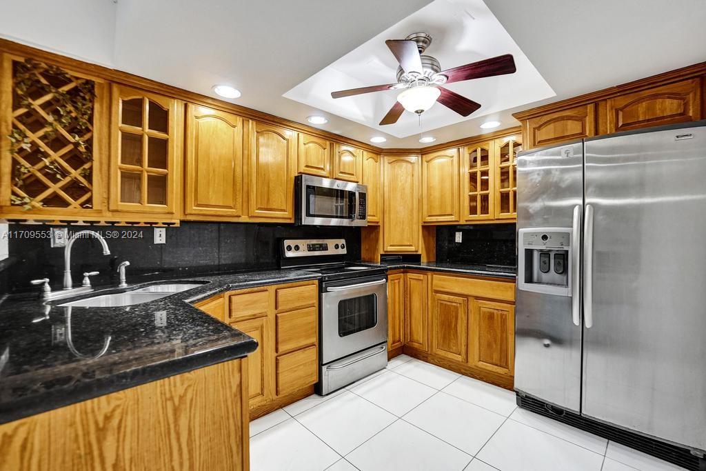 Property for Sale at 8 Meacham Ln, Tamarac, Broward County, Florida - Bedrooms: 3 
Bathrooms: 3  - $339,000