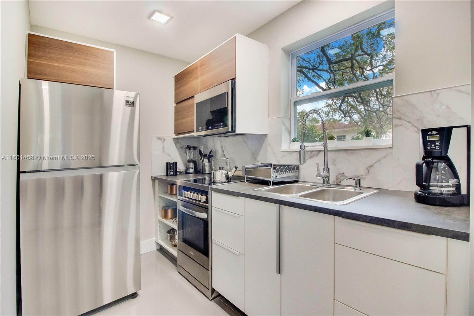 Rental Property at 5530 Nw 5th Ave, Miami, Broward County, Florida - Bedrooms: 1 
Bathrooms: 1  - $1,895 MO.