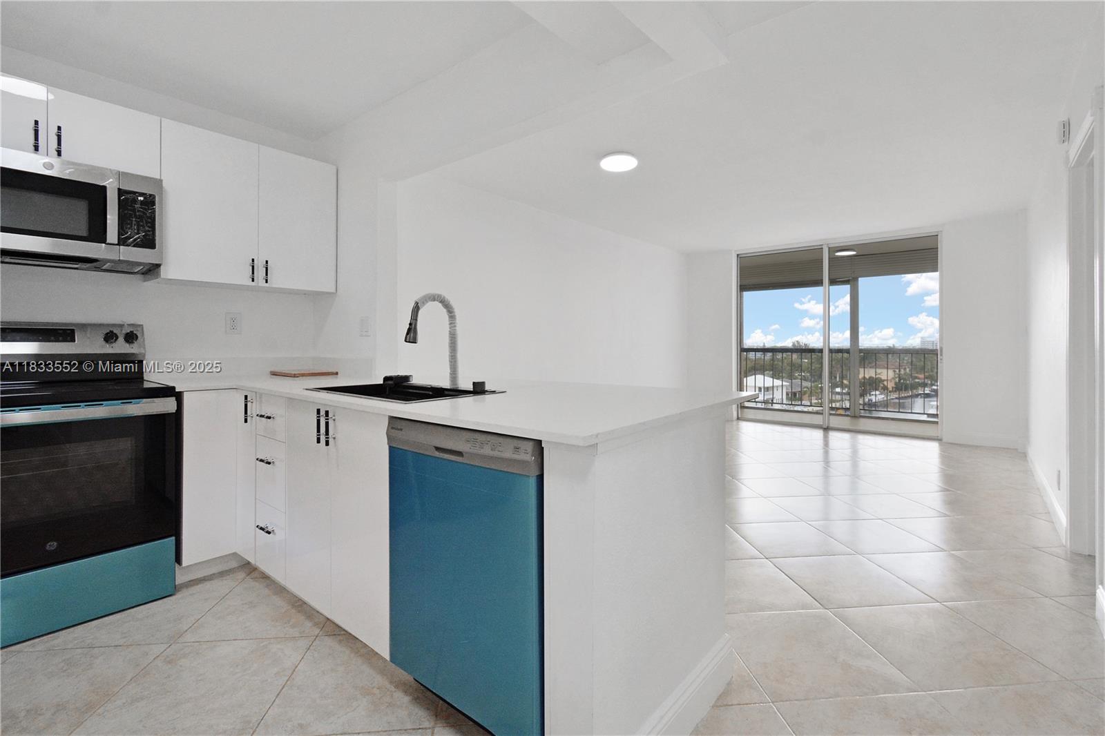 DELPHI TOWERS CONDO - Residential