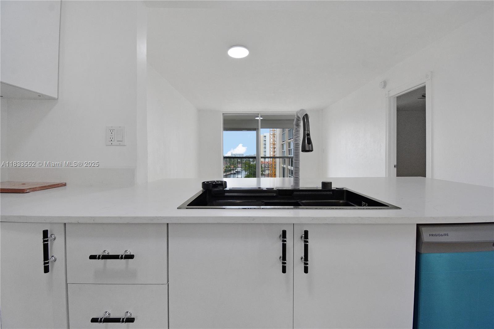 DELPHI TOWERS CONDO - Residential