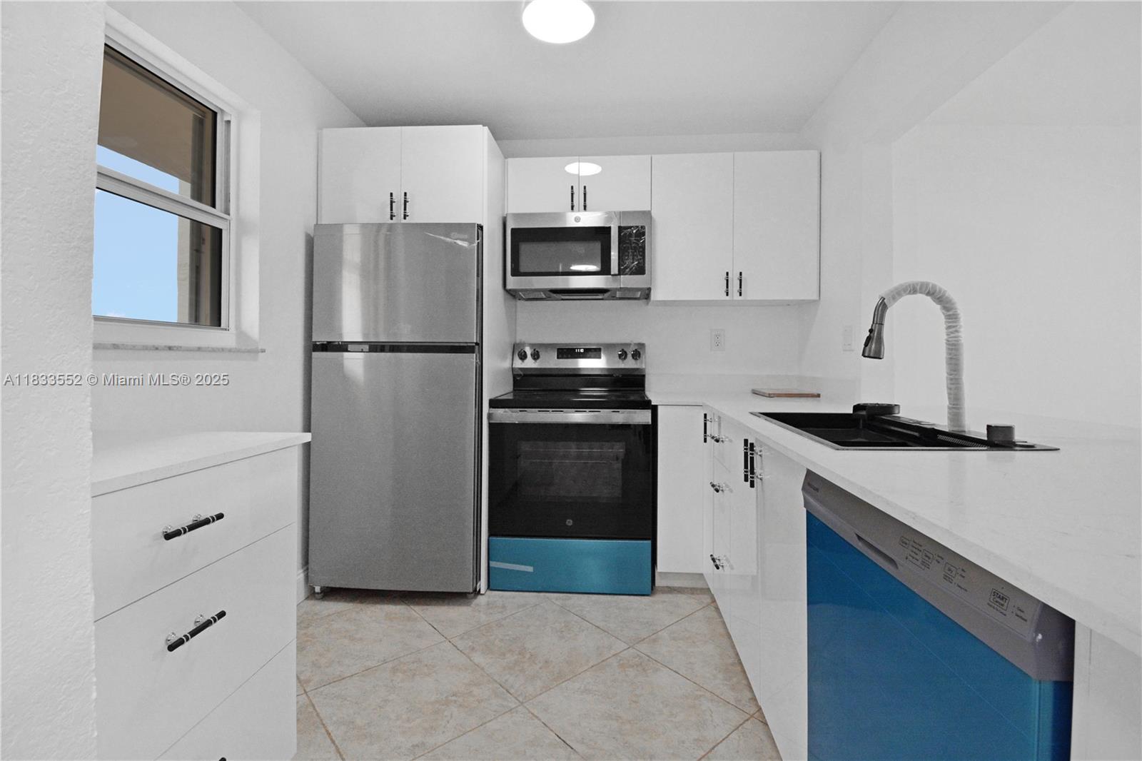 1391 S Ocean Blvd 704
