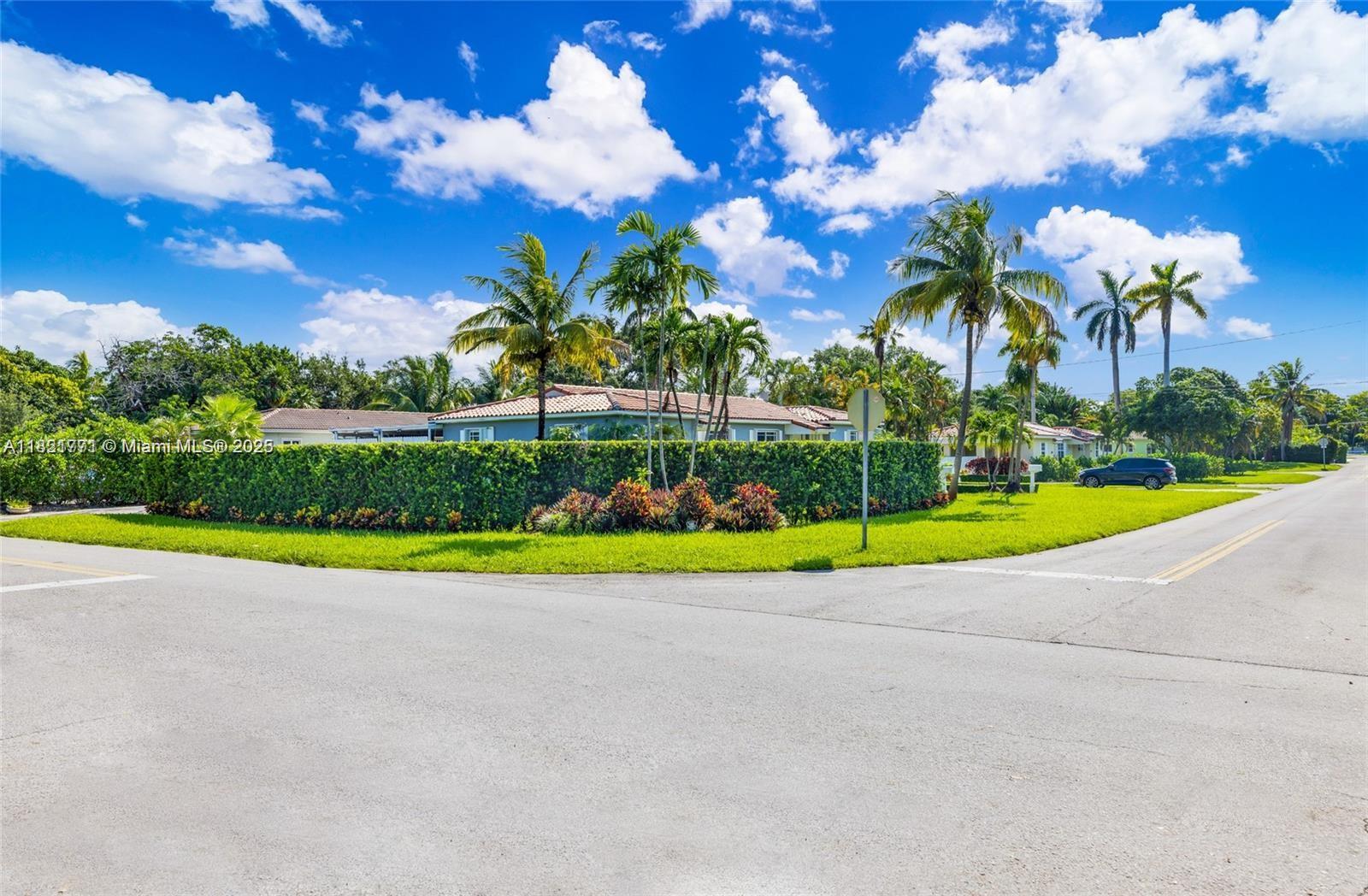 Rental Property at 905 Ne 111th St 905, Biscayne Park, Miami-Dade County, Florida - Bedrooms: 3 
Bathrooms: 2  - $3,750 MO.