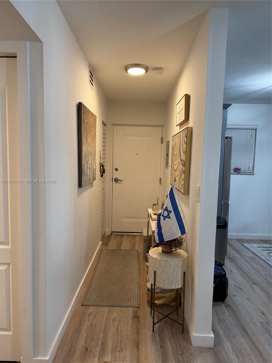 VILLAGE OF KINGS CREEK CO - Residential