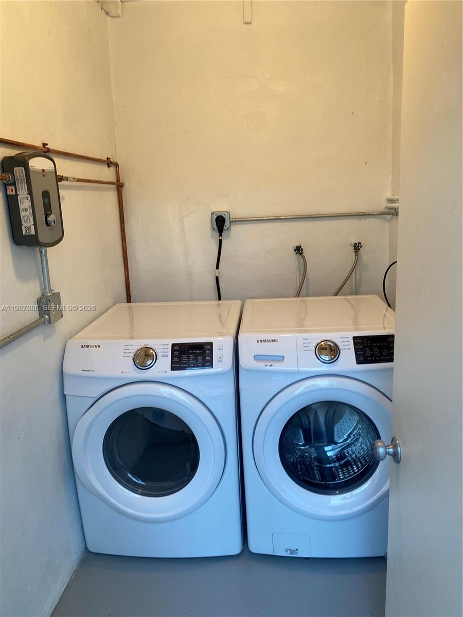 LAKE FOREST SEC 4 - Residential