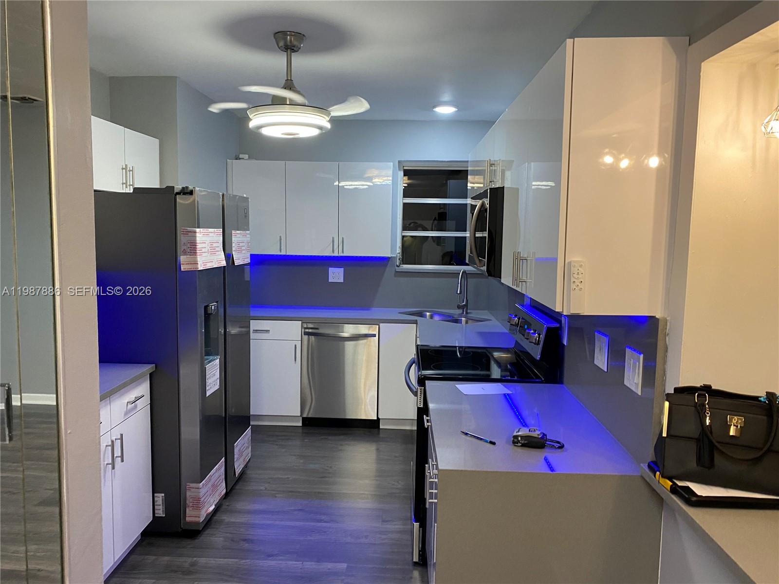 LAKE FOREST SEC 4 - Residential