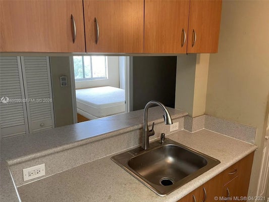 816 NW 11TH ST APT 704, MIAMI, FL 33136 - Image d439a587e257e4cf45d0c2736d5b39e0/2522972661