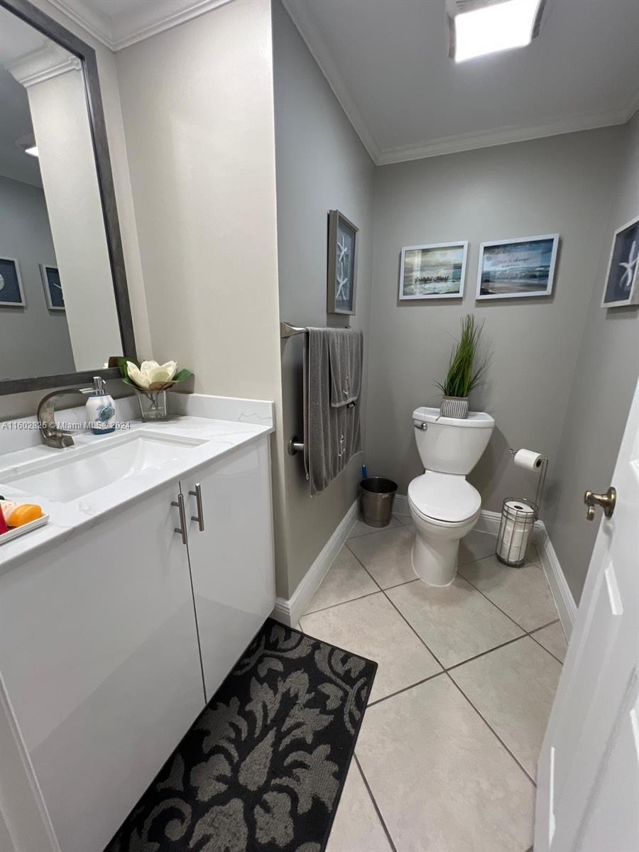 Photo 7 of 19 of 3787 NE 168th St 3787 townhome