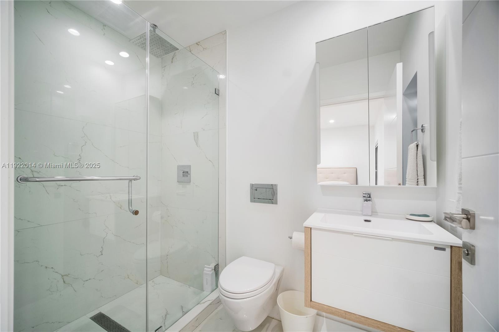 BAY HEIGHTS 1ST ADDN - Residential Lease