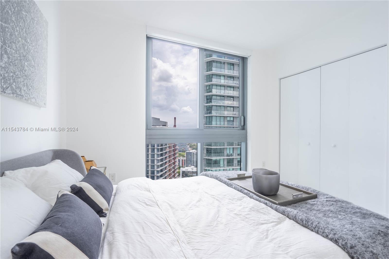 PARAISO BAY CONDO - Residential Lease