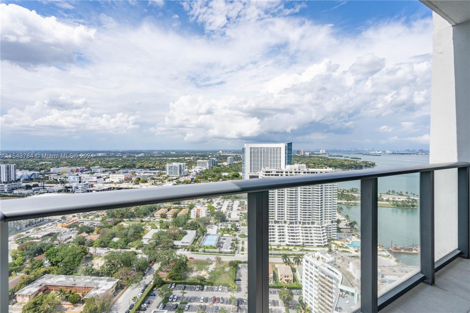 PARAISO BAY CONDO - Residential Lease