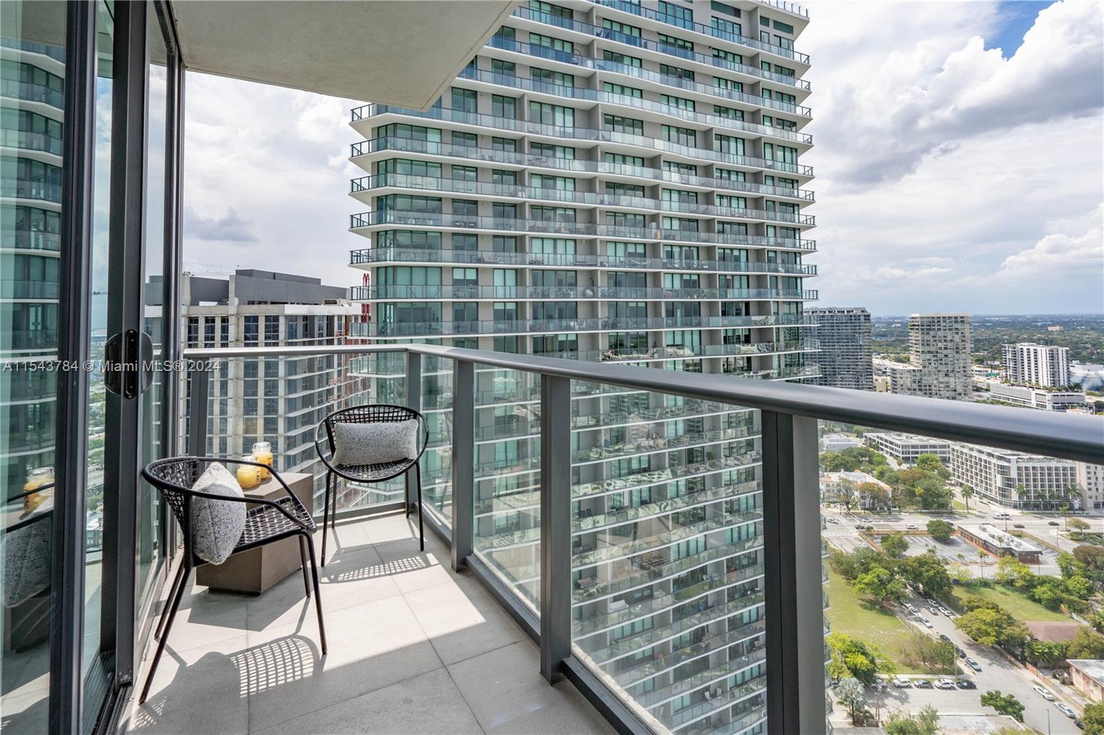 PARAISO BAY CONDO - Residential Lease