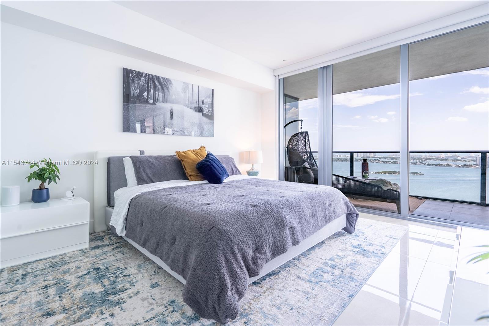 PARAISO BAY CONDO - Residential Lease