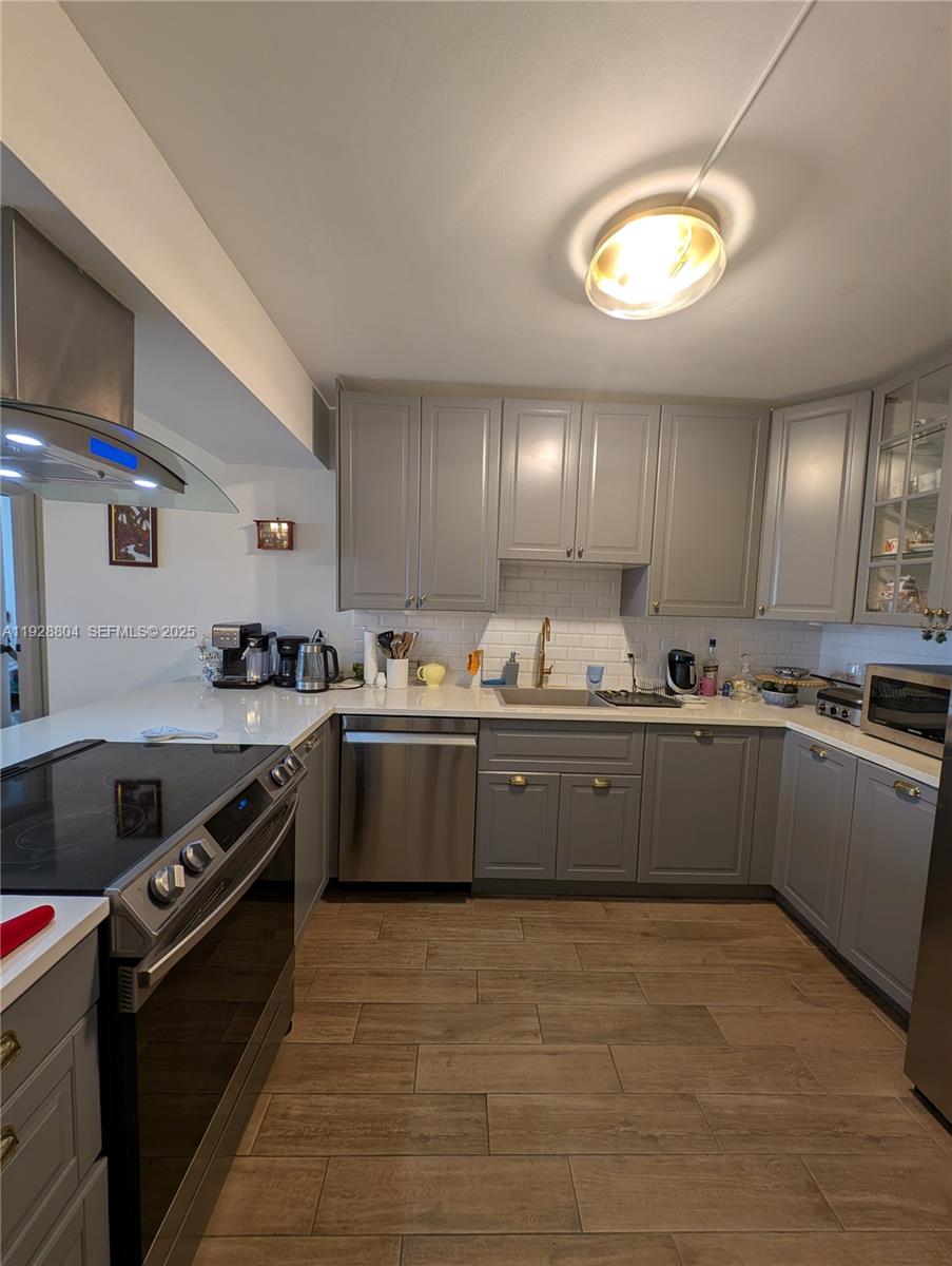 WILSHIRE CONDO - Residential Lease