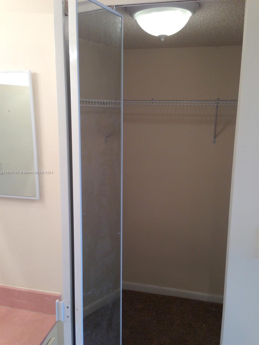 INVERRARY COUNTRY CLUB - Residential