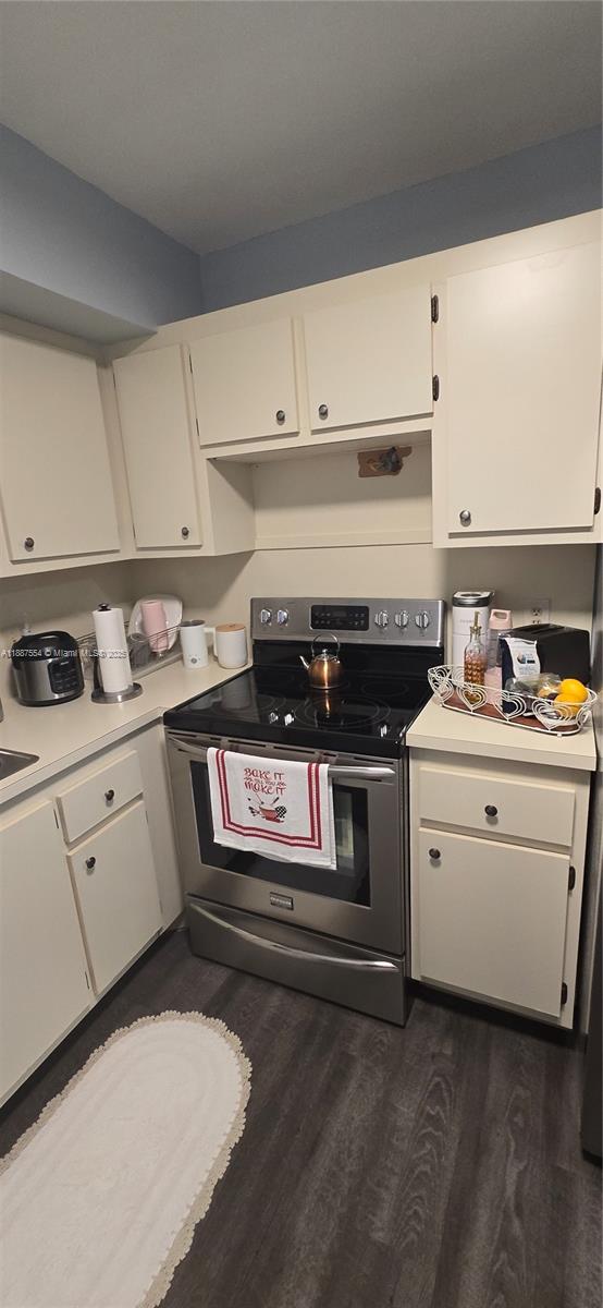 NEW HAMPTON AT CENTURY VI - Residential