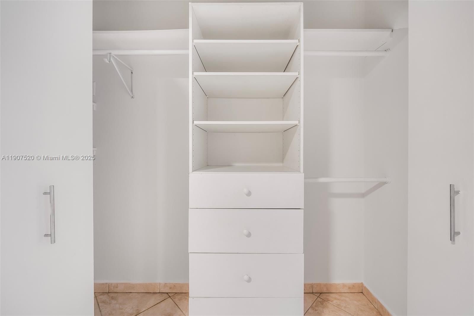 P & S APARTMENTS CONDO - Residential Lease