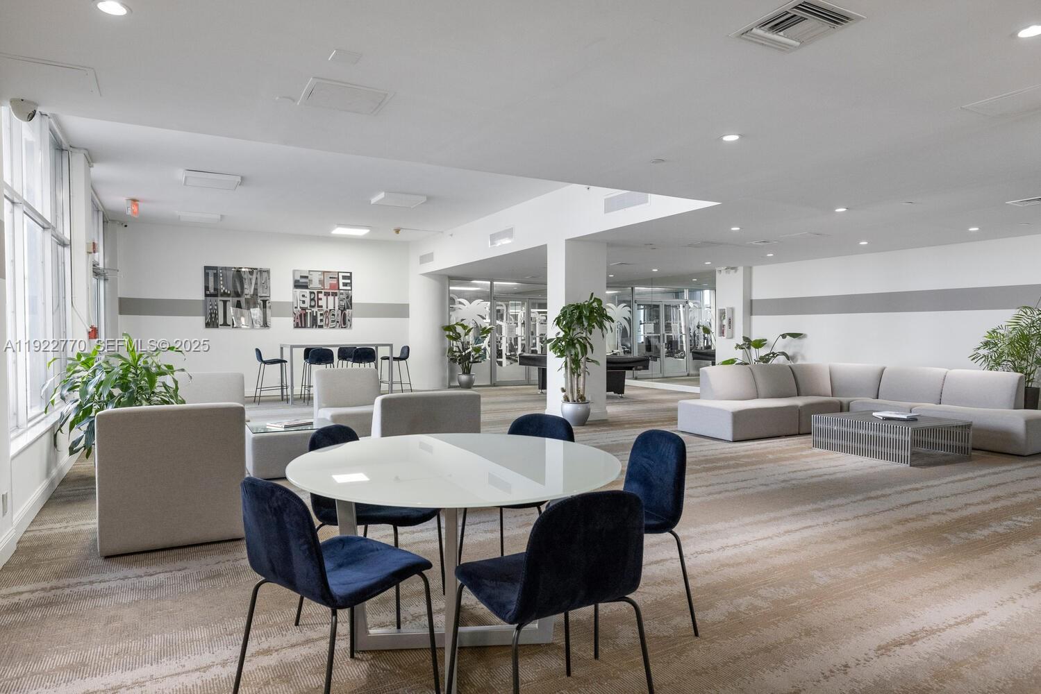 ISLAND POINTE CONDO - Residential