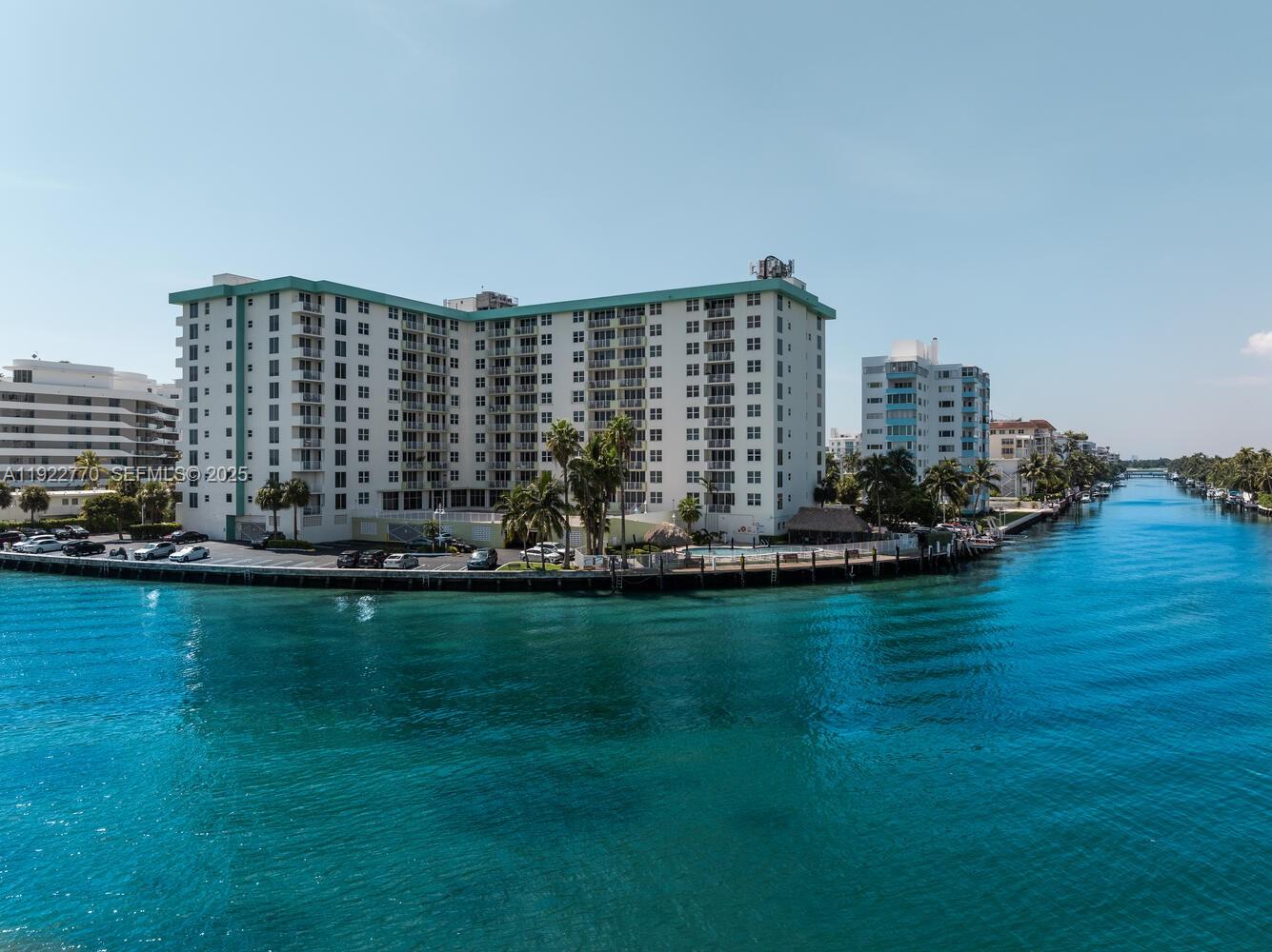 ISLAND POINTE CONDO - Residential