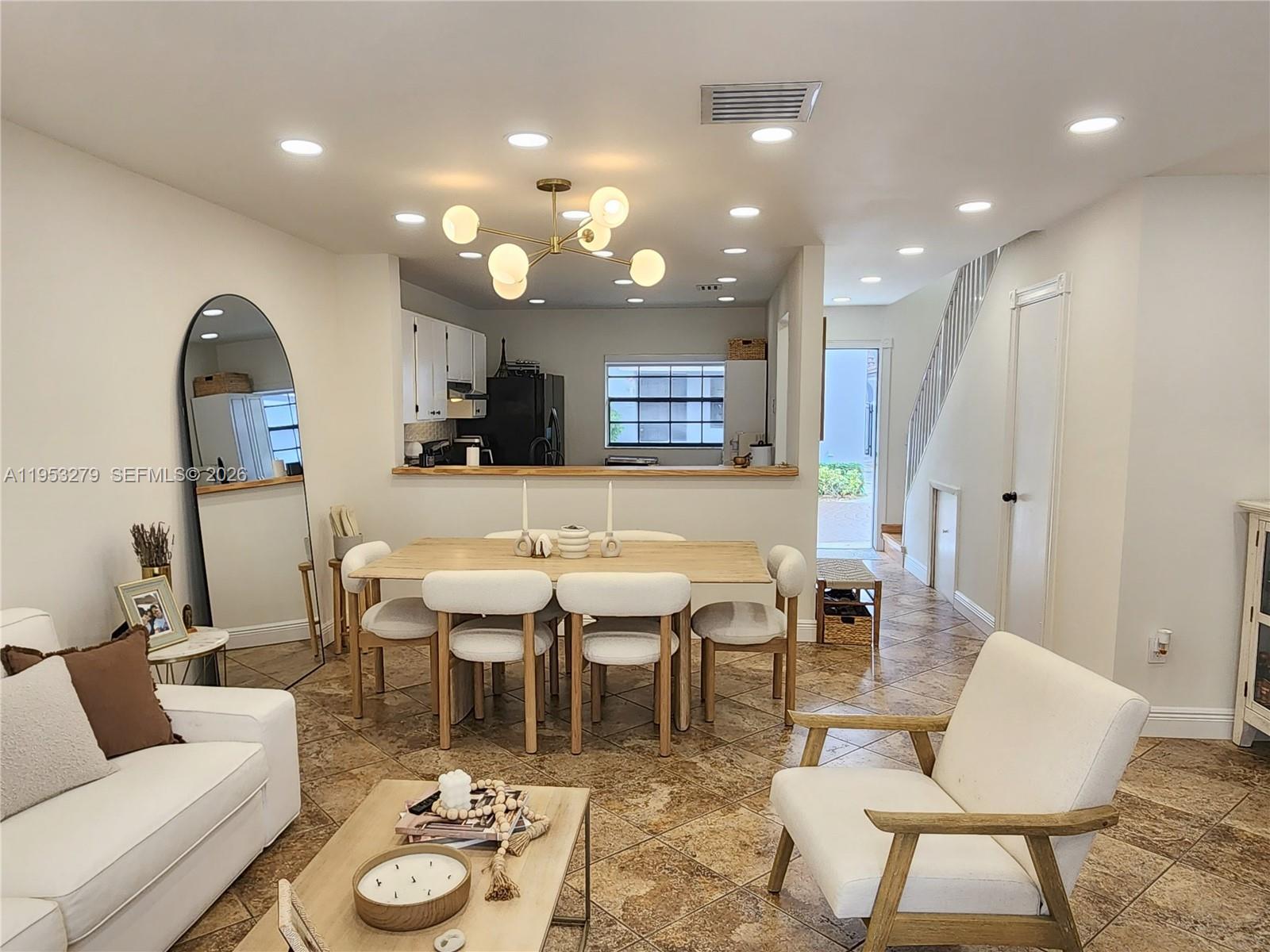 PEMBROKE LAKES SECTION EI - Residential