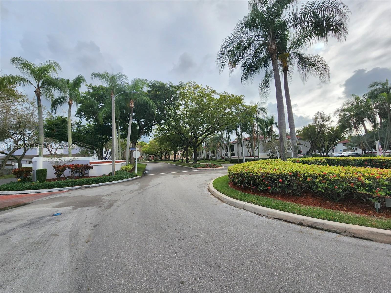 PEMBROKE LAKES SECTION EI - Residential