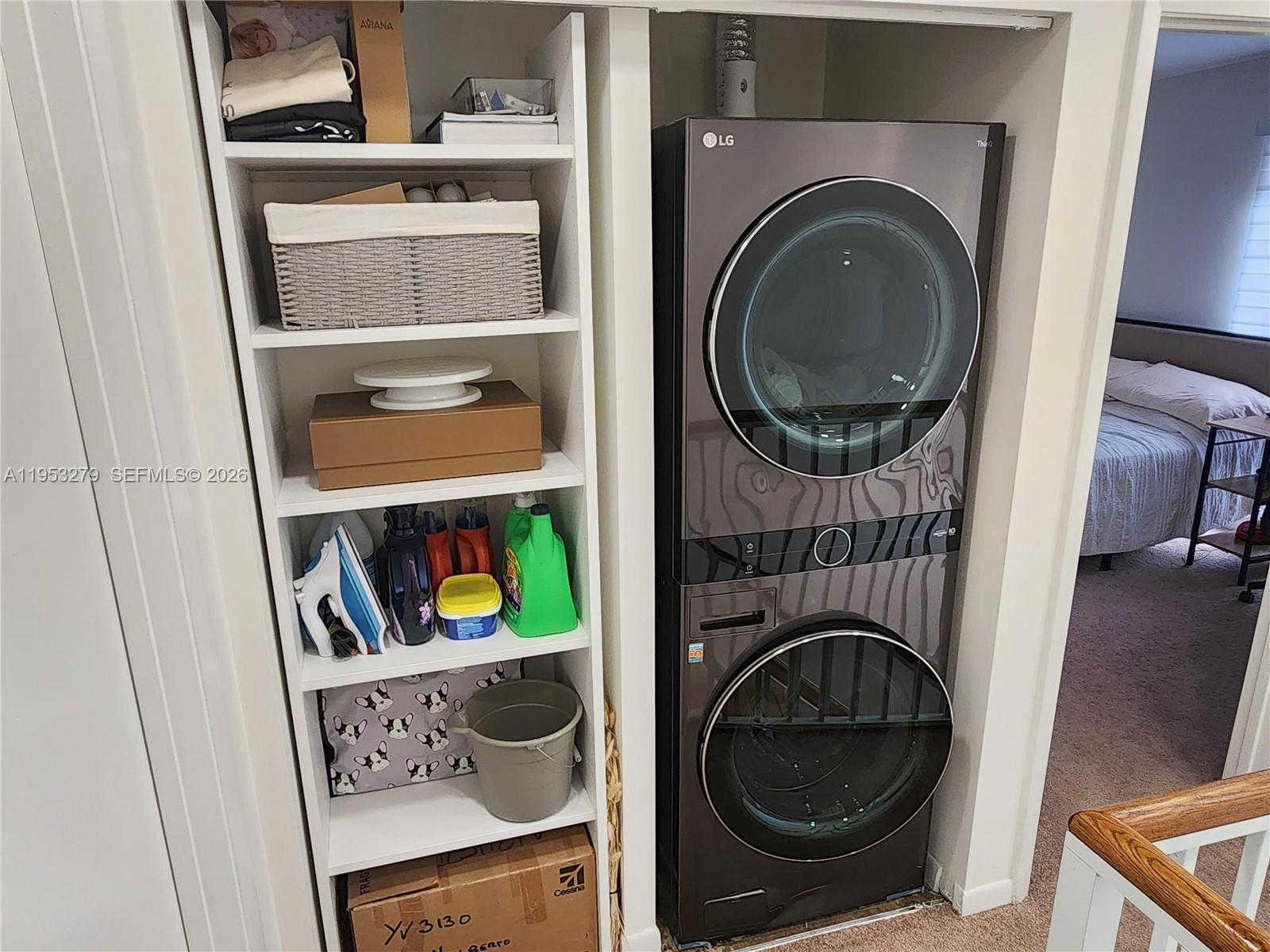 PEMBROKE LAKES SECTION EI - Residential