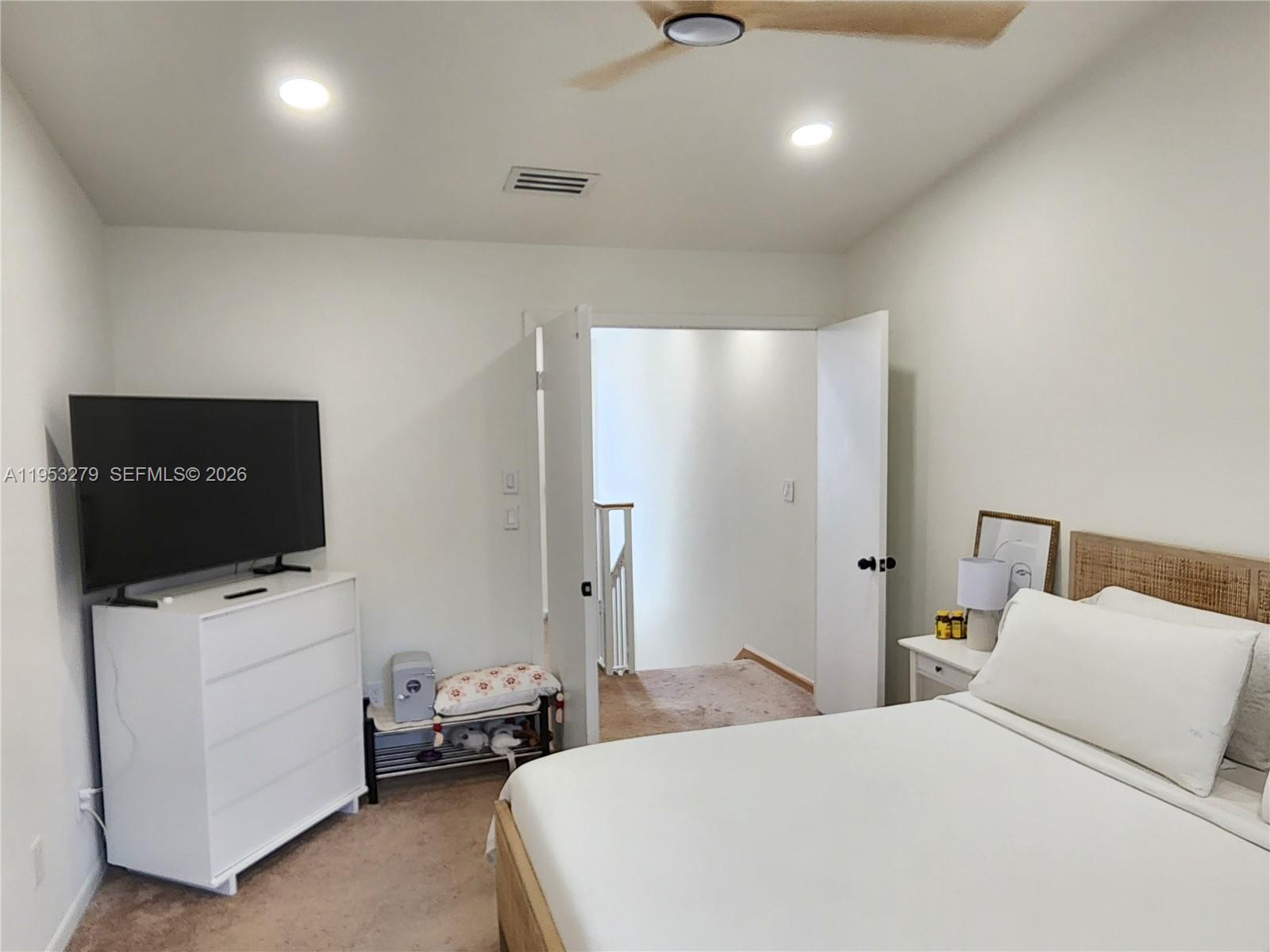 PEMBROKE LAKES SECTION EI - Residential