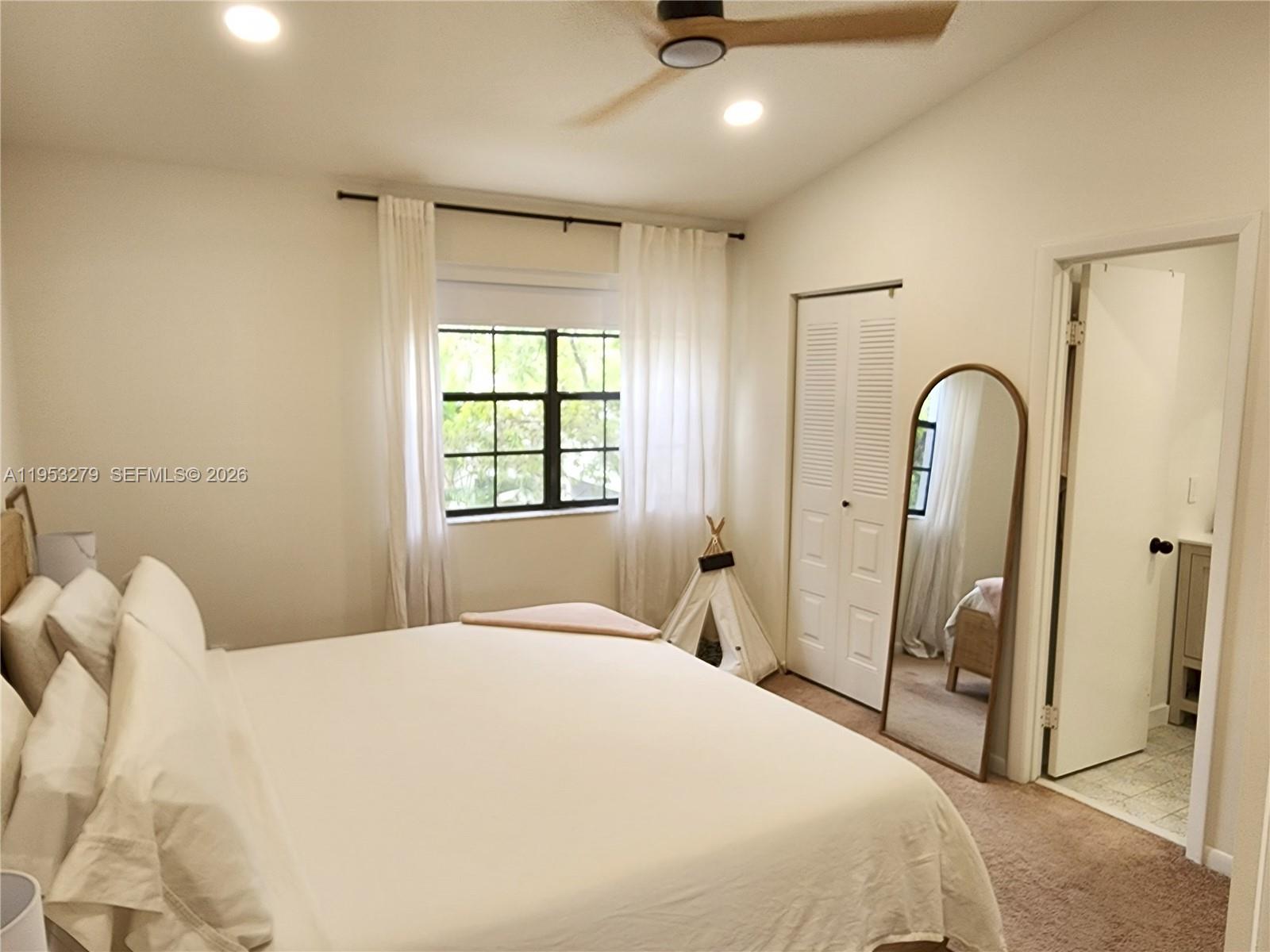 PEMBROKE LAKES SECTION EI - Residential